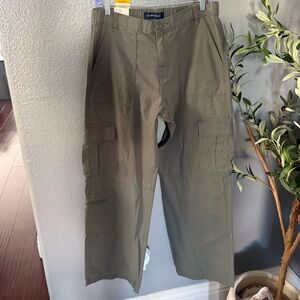 Aeropostale Y2K Green Straight Leg Cargo Pants